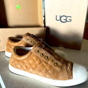 Slightly worn taupe suede sneaker